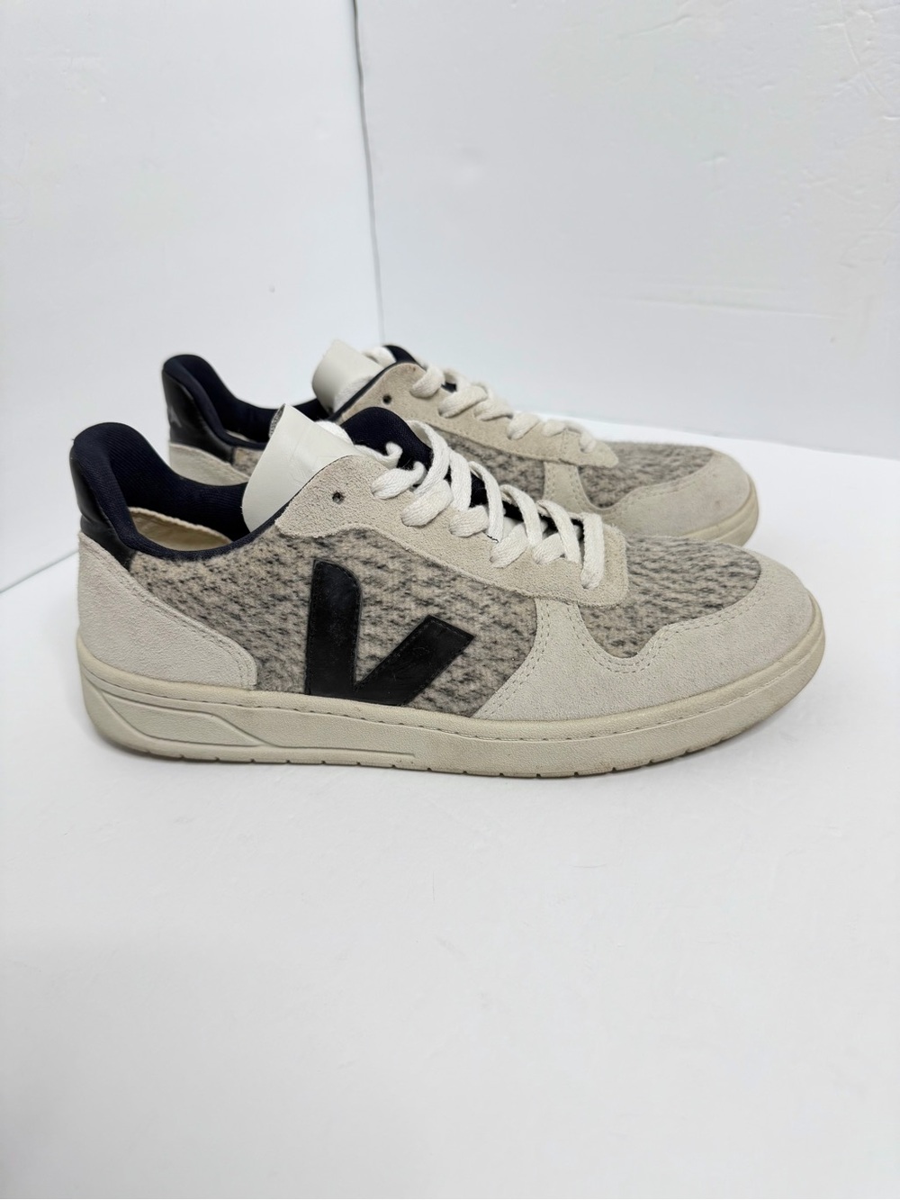 Veja V-10 Sneakers Flannel Suede Snow Black Gray Shoes - women’s US9